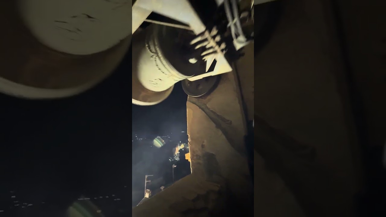 Volteo de campanas para darle la bienvenida a sant Antoni en canals 