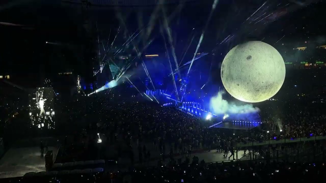 230718 The Weeknd - Starboy (Live in Madrid)