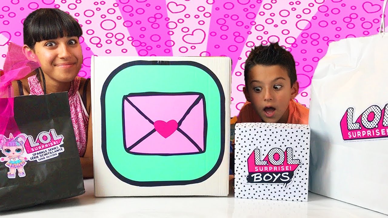 UN TAVOLO PIENO DI SORPRESE LOL SURPRISE (LOL Boys, Sparkle, OOH Lala Baby Surprise... )