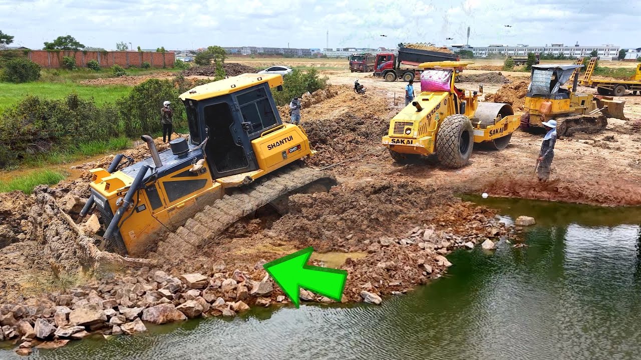 Incredible landfill! Bulldozer ShantuI Drive Back Uploading Landslide Overturned into mud deep BULL&hellip;