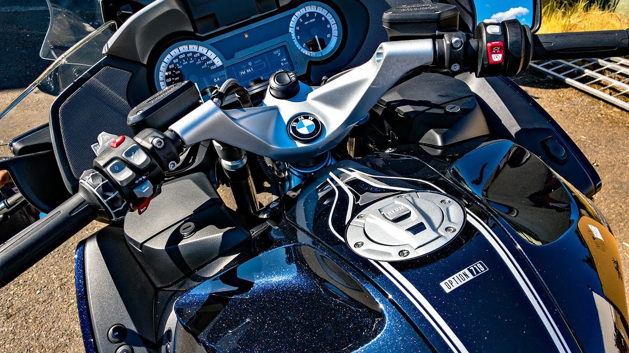 Special 2018 BMW R1200RT!! • Planet Blue Metallic! | BikeReviews