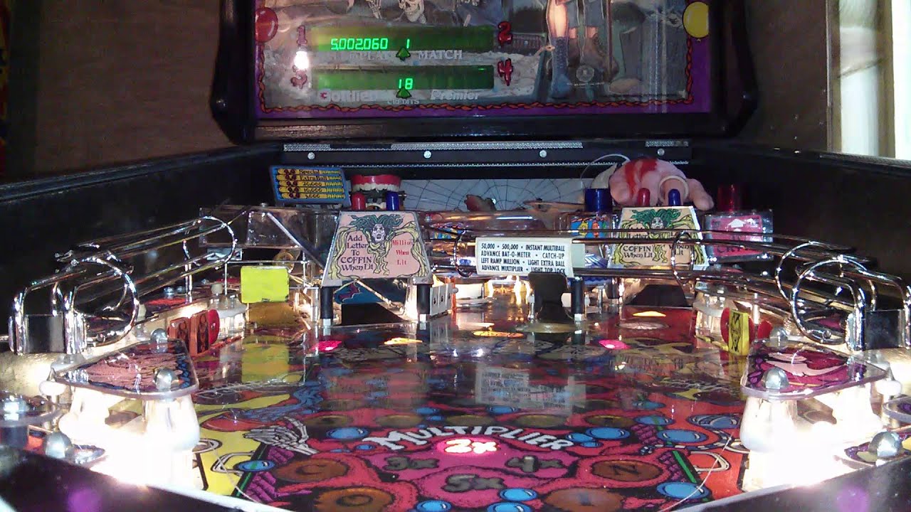 Class of 1812 pinball   Playing 3 balls till the phone fell off!