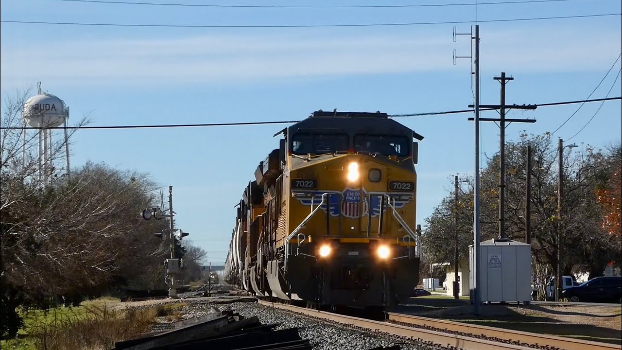 UP 7022 w/ Friendly Crew Leads Northbound Concrete & Rock Train In Buda, TX on 12/17/23