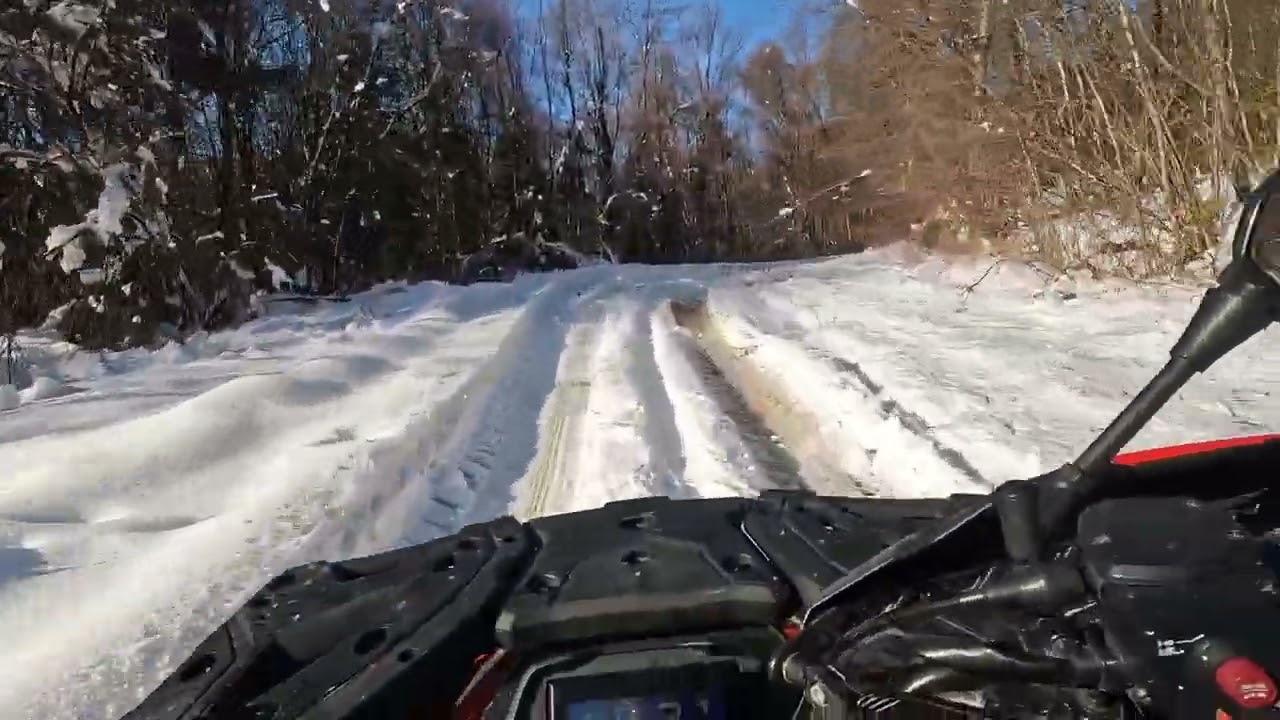 CF 520 TEST 4X4 ON SNOW