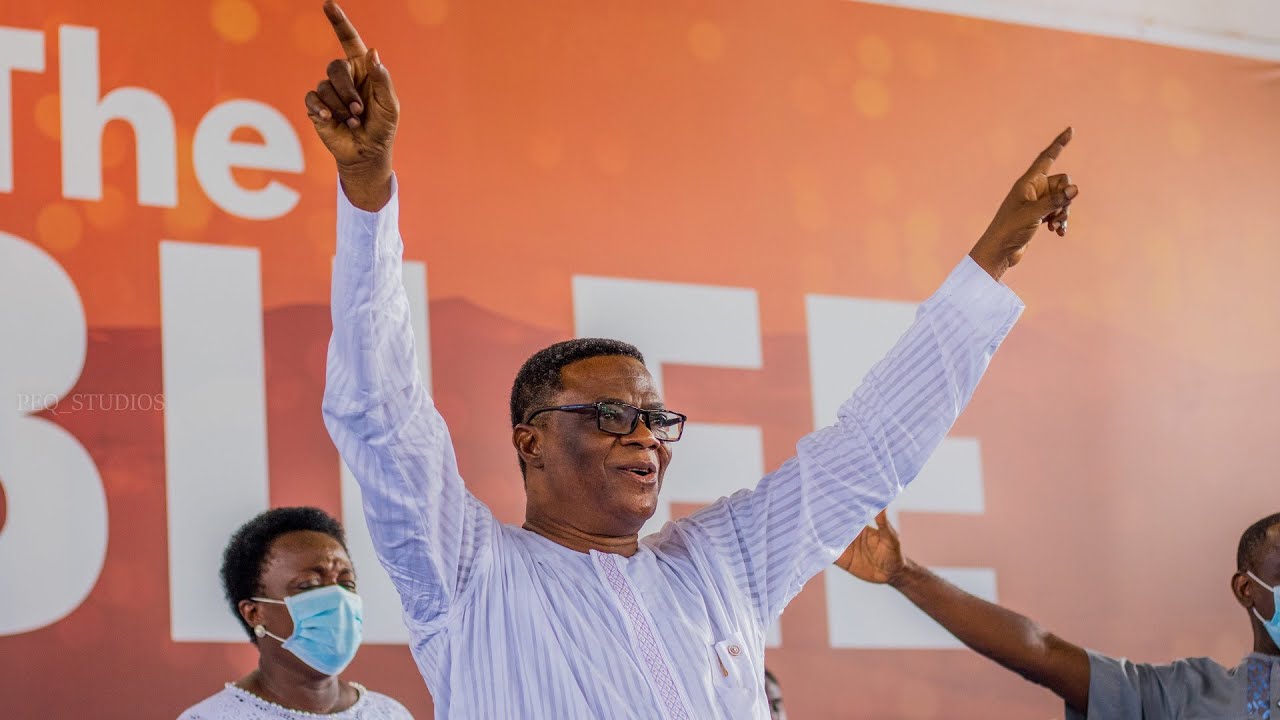 Rev. Clement Anchebah shows himself to church first time after illness.