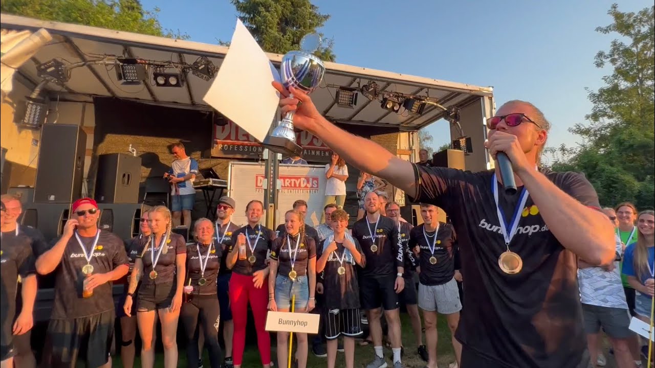 Drachenboot Fun-Regatta Hameln: Jedes Jahr eine riesige Party an der Hafenspitze!