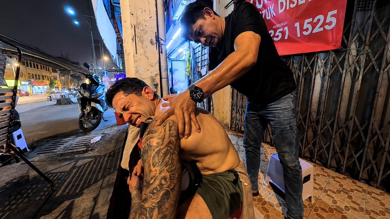 1AM TOXIC RELEASE! ⚠ Roadside Lymphatic Drainage Massage in Malaysia