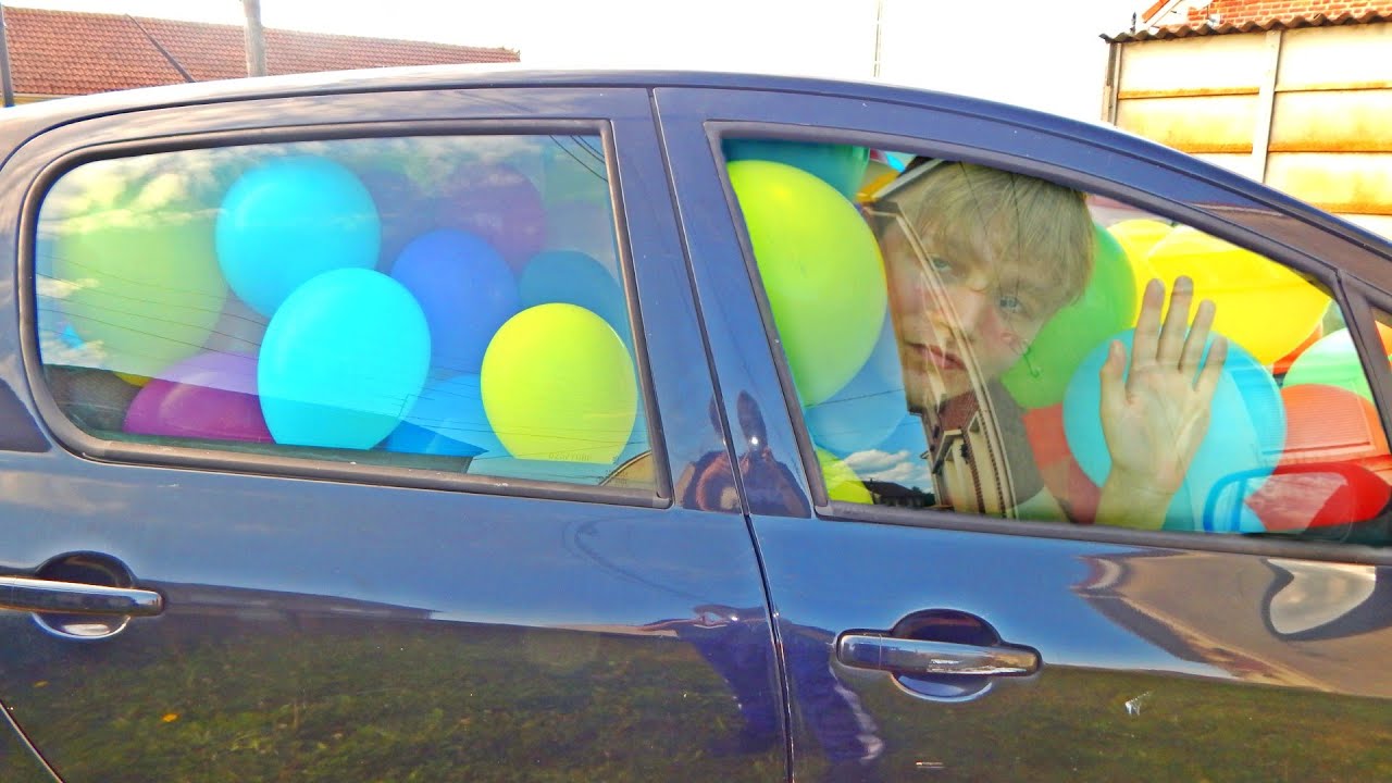 J'AI REMPLI MA VOITURE AVEC DES BALLONS DE BAUDRUCHES !!