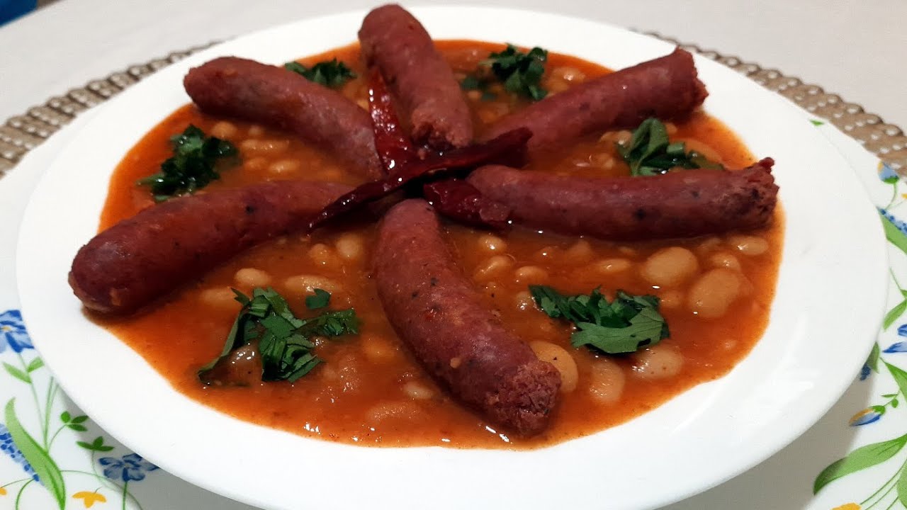 لوبيا بيضاء بالمرقاز حارة haricots blancs aux merguez piquants