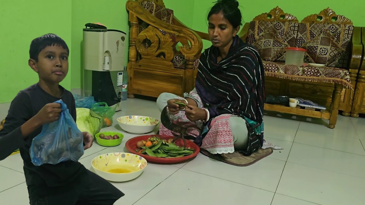  বাসায় কে চড়ুই পাখির মত স্নান করে/ মানুষের  ভালোবাসা আর দেবতাদের  ভালোবাসা মধ্যে পার্থক্য 