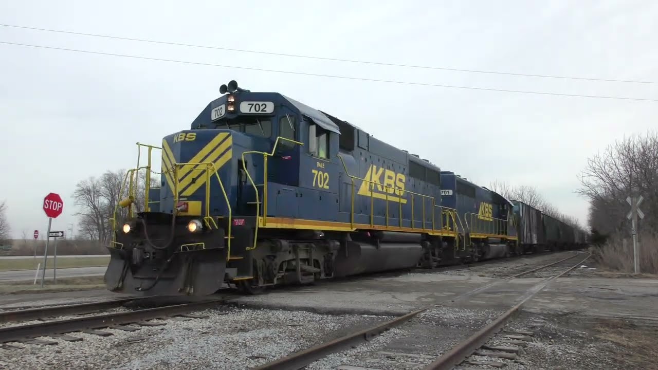 Kankakee,Beaverville,and Southern pulling into Swanington 1-5-2026