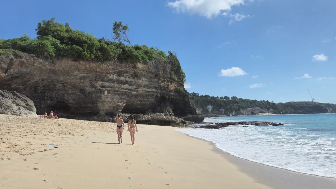 Pandawa Beach Uluwatu Bali | Crystal Water – Cliff Views – Sunset & Relaxing Spots