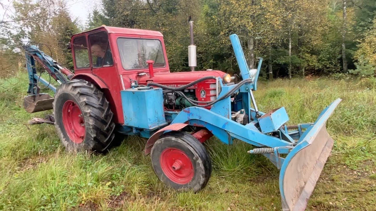 Köp Veterantraktor Volvo BM Boxer 350 -1962, grävaggregat + snöblad och redskap på Klaravik