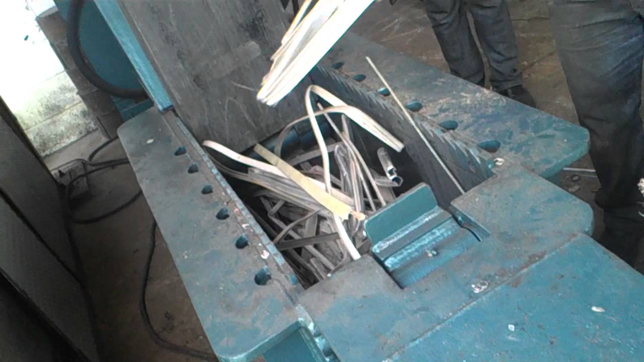 FORMIGUEIRO Prensa para sucata de alumínio e inox 90ton 300x400 Mod FO-12010