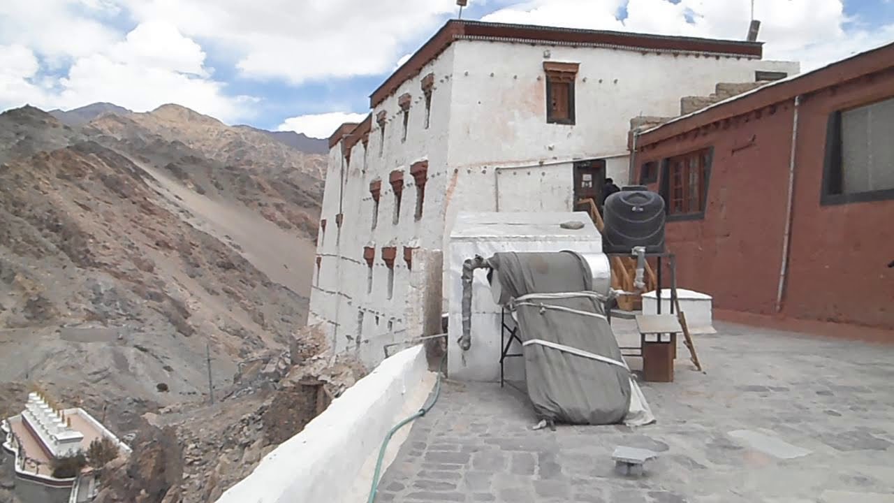 360&deg; view from the top of Thiksey Monastery (Thiksey Gompa), Leh (Ladakh) || Raw Footage