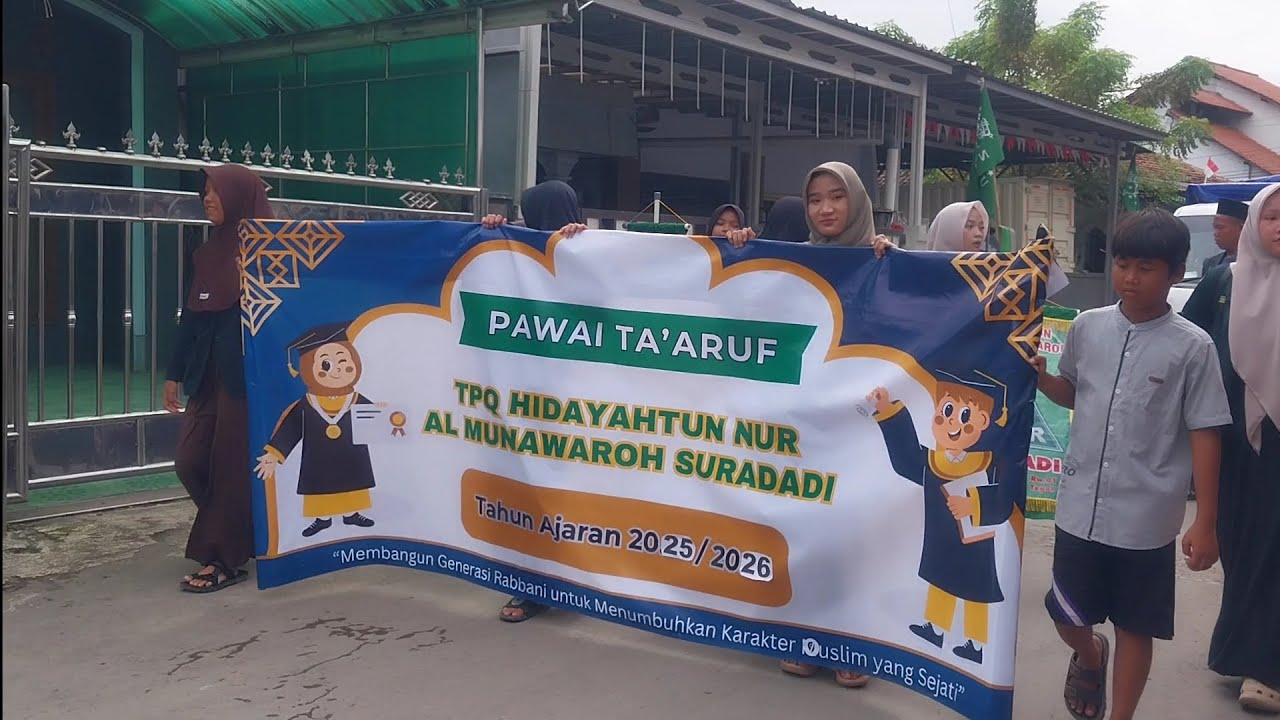 Pawai Ta'aruf TPQ Hidayatul Al Munawaroh Suradadi - Tegal ( Drumband SMK 3 Tegal )#karnaval #pawai 