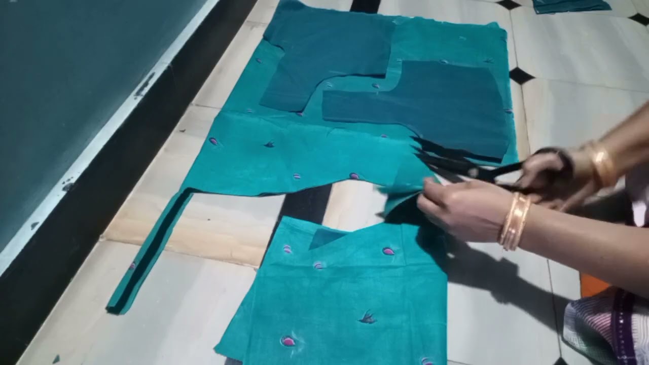 Lining main piece cutting