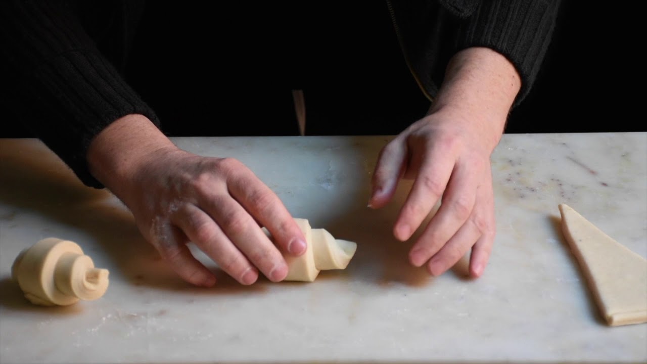 Croissants - Cutting, Shaping & Final Result (7/7)