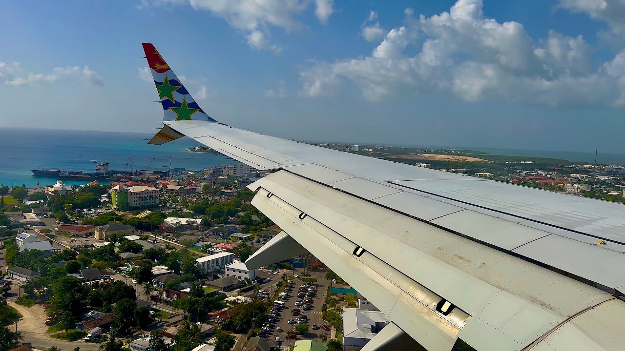 [4K] – Stunning Grand Cayman Landing – Cayman Airways – Boeing 737-8 Max – GCM – VP-CIX – SCS 1145