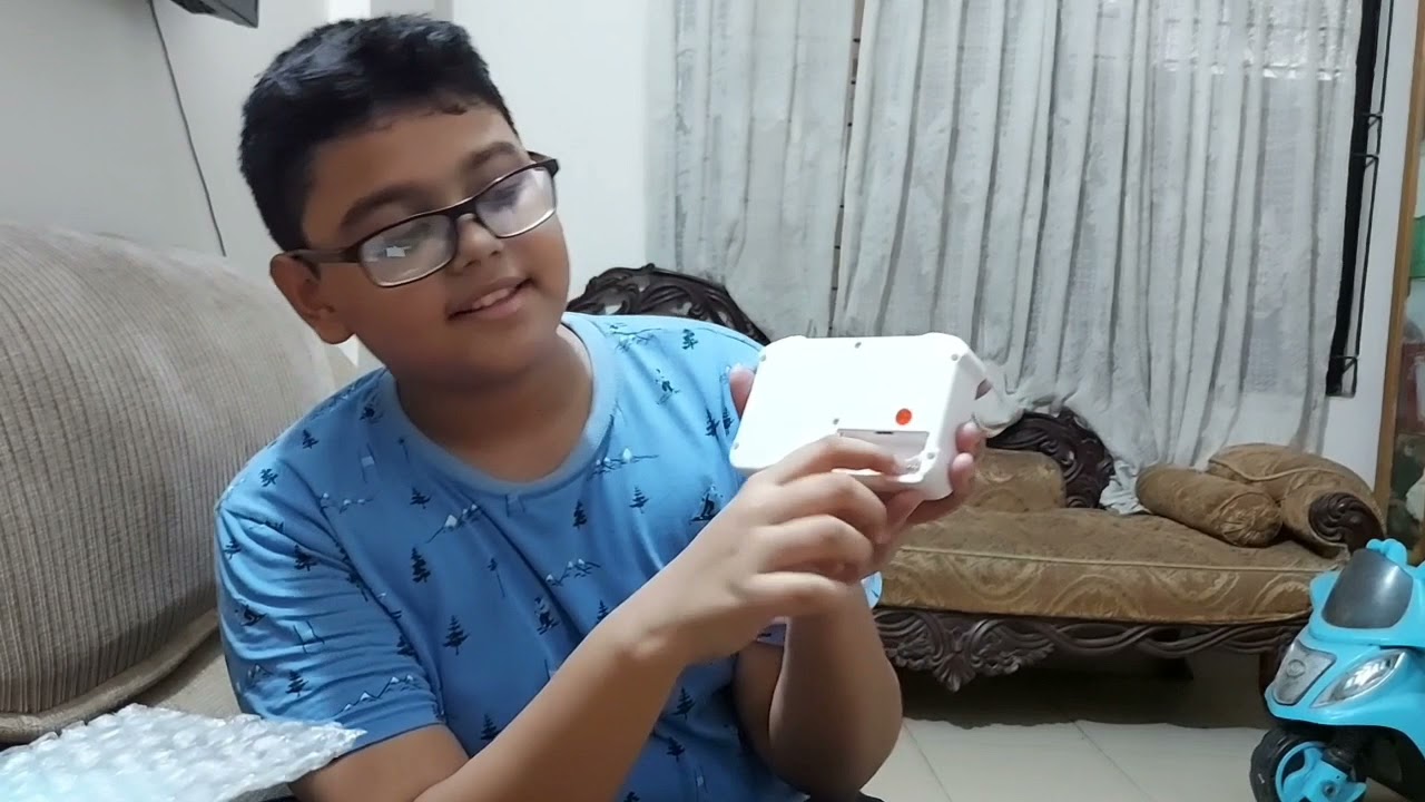 Aerobat Four-axis HC702 Mini drone unboxing full review