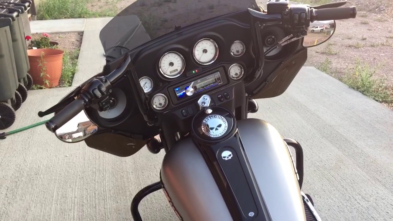 2007 Harley FLHX Street Glide, with air ride