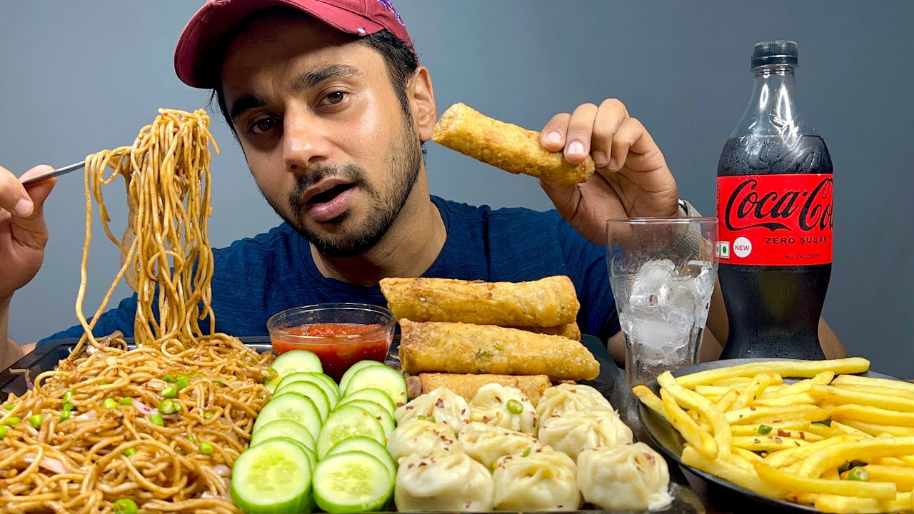 INDIAN STREET FOOD PLATTER DHAMAKA😳| HAKKA NOODLES, CHICKEN MOMOS, SPRINGROLL & SPICY FRIES