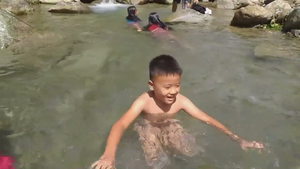 Boys Swimming In River Nepal🇳🇵| Natural Swimming Pool🏊‍♂️ |Fuchung Vlog |