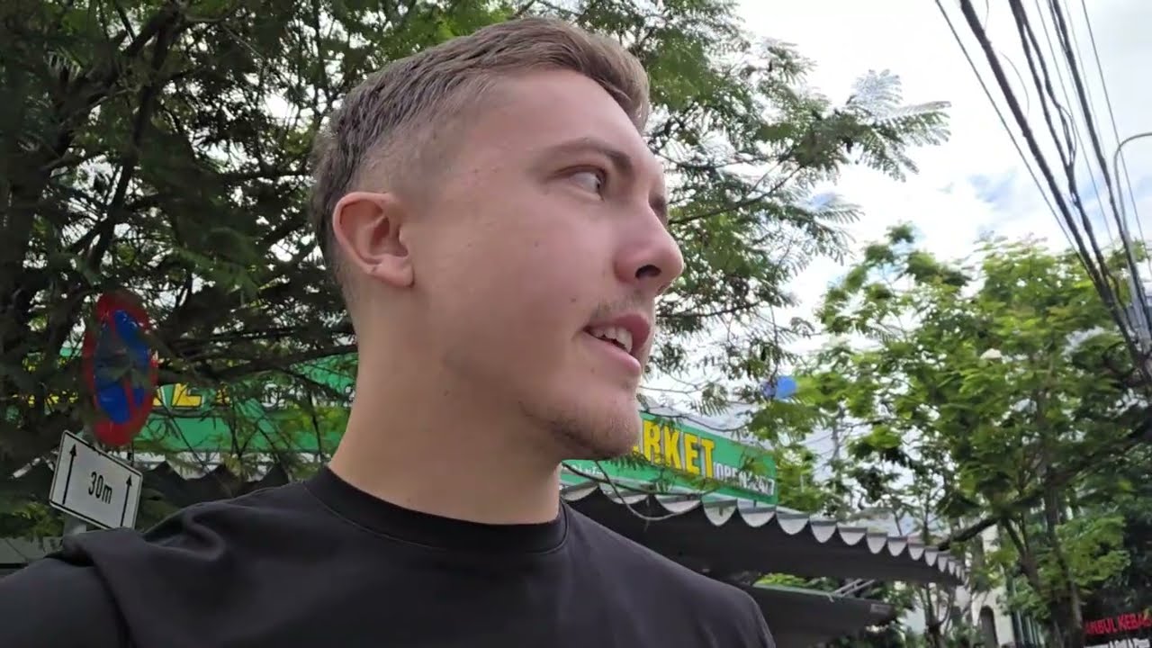 Ich hätte sie fast nicht angesprochen