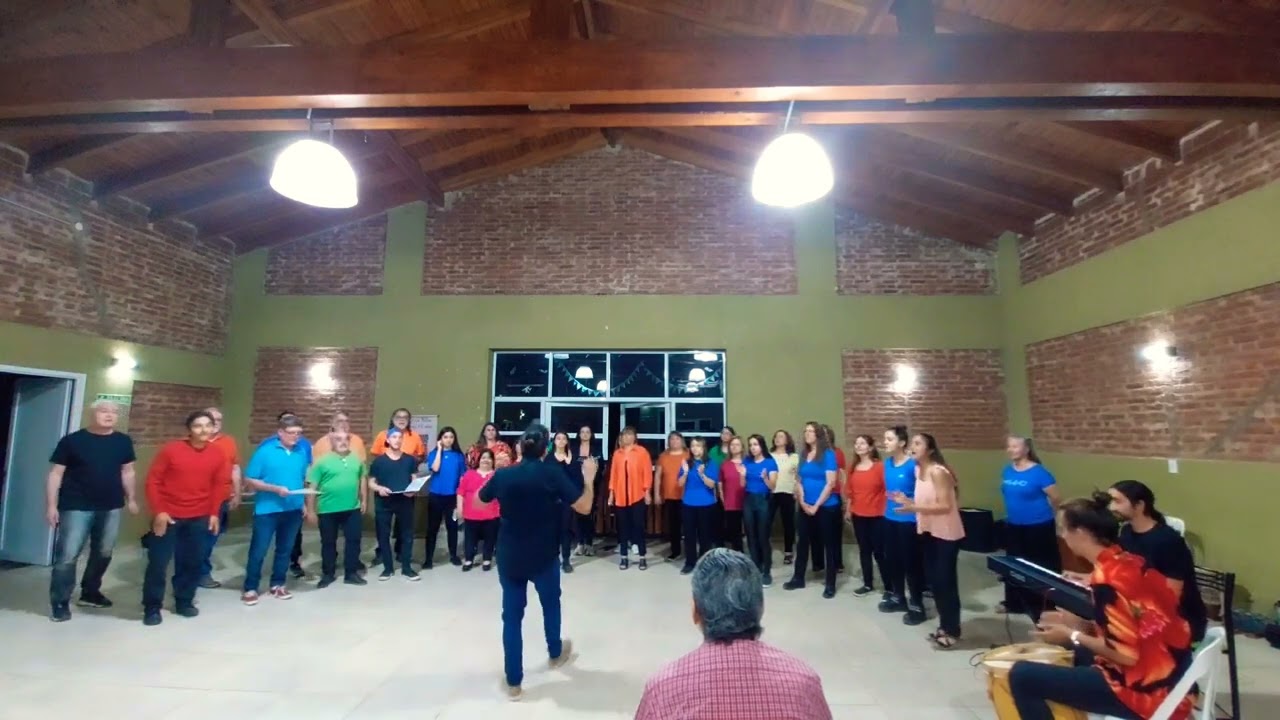 Coro A Viva Voz y Coro Navegantes de Voces Mixtas - La Guerrilla de la Concordia (Jorge Drexler)