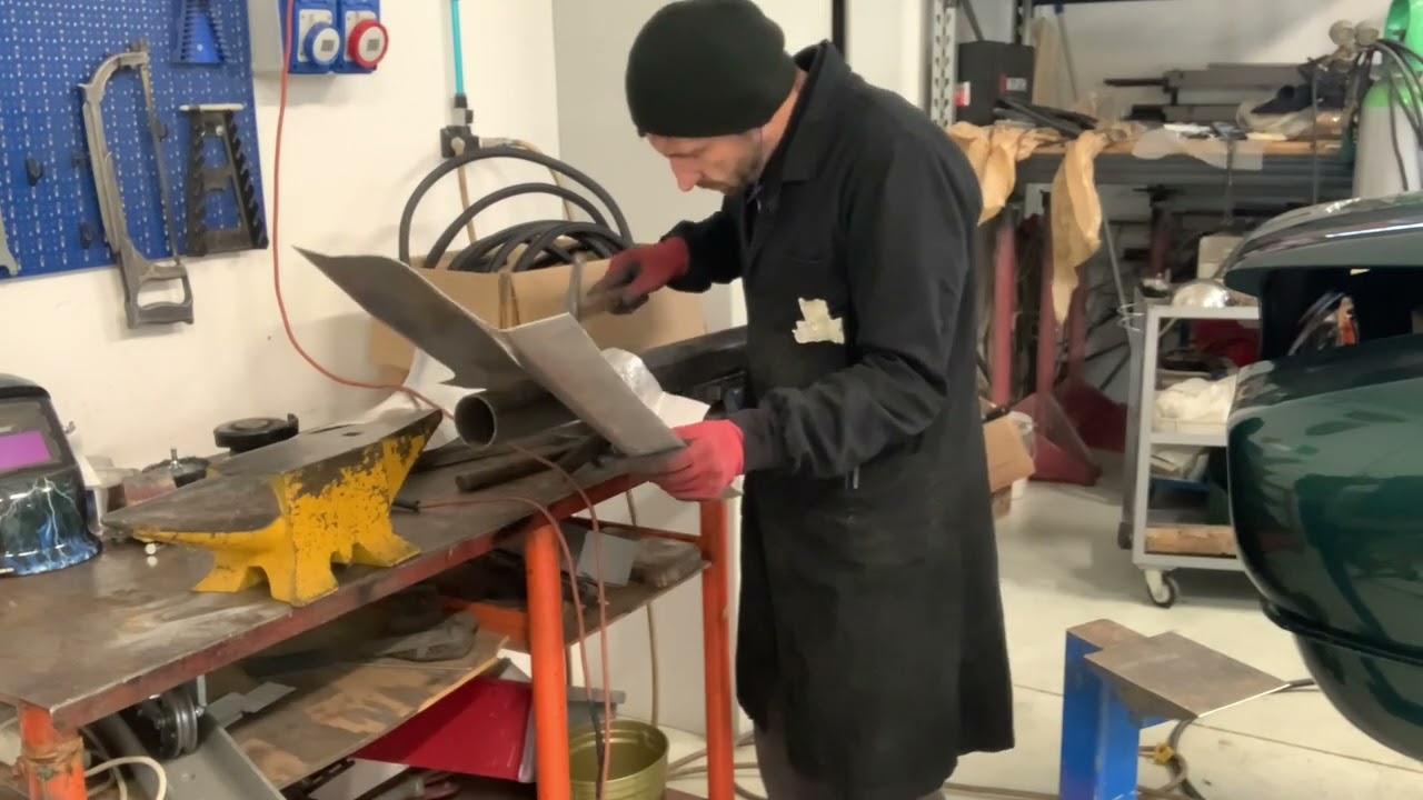 Metal Shaping Maserati 3500 GT Touring Front Section (part 1/3)  Mirko Landena
