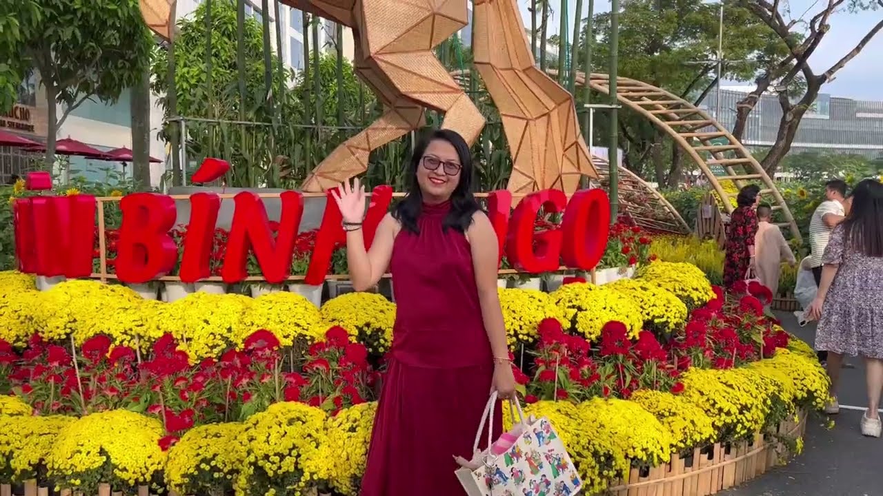 Review Location: Đường hoa Q7 khu Hồ Bán Nguyệt 🌙 