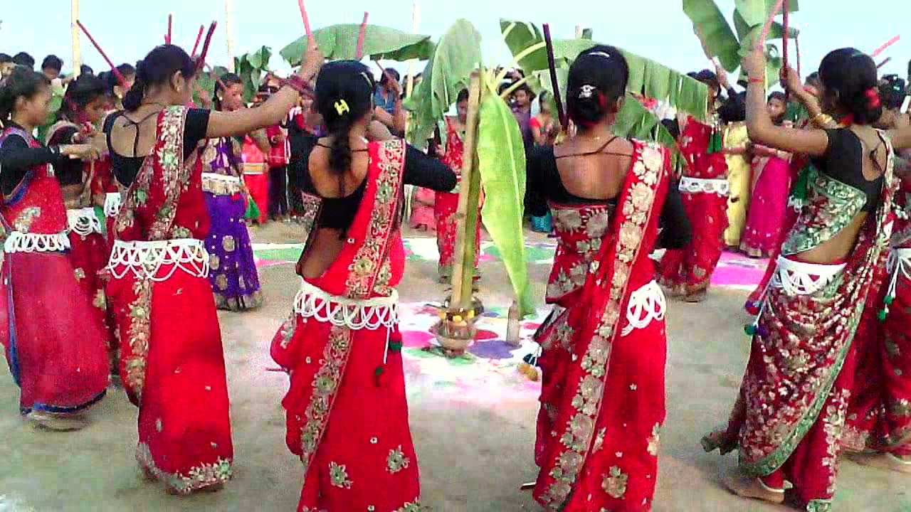 tharu nach jhamta jahada