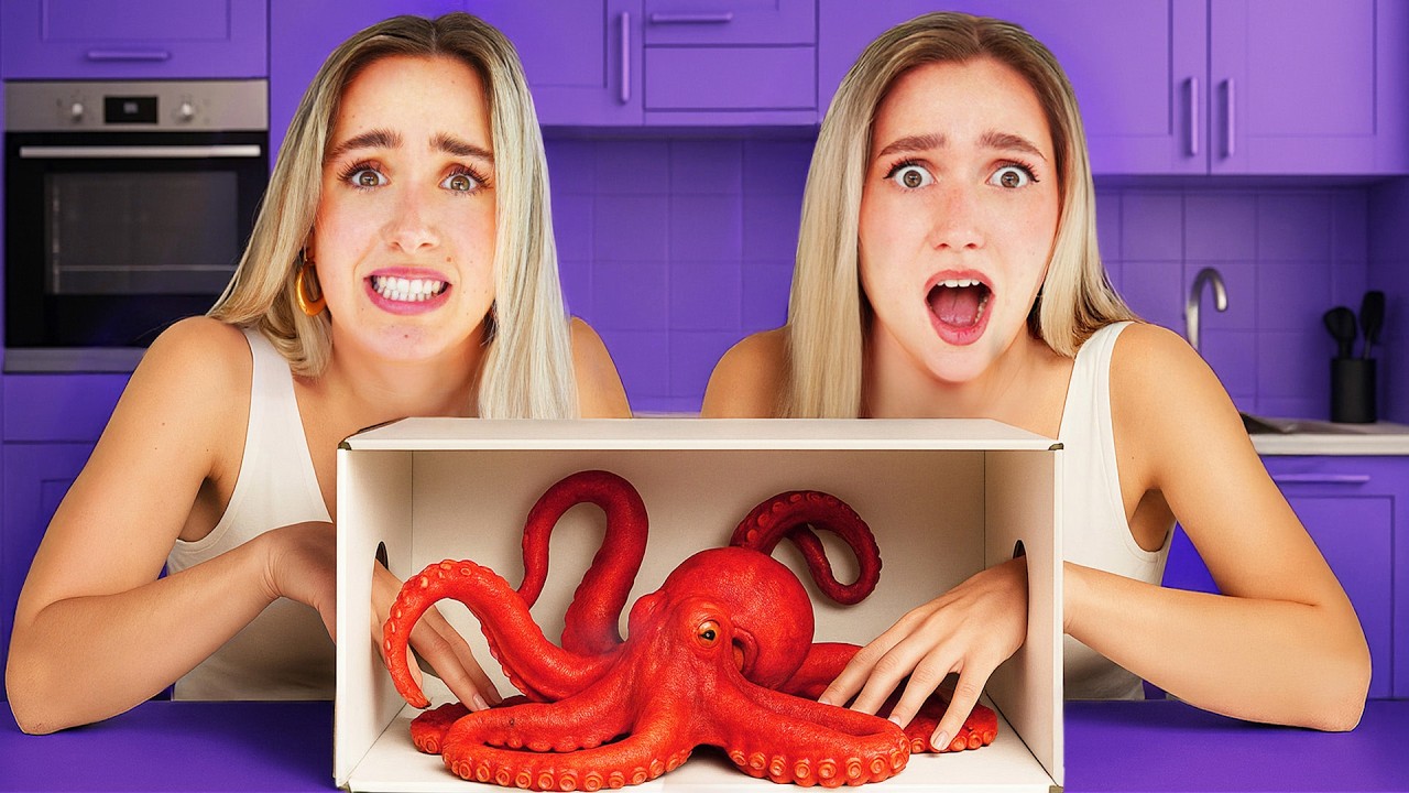 WHAT'S IN THE BOX!😖 (MET STRAF)