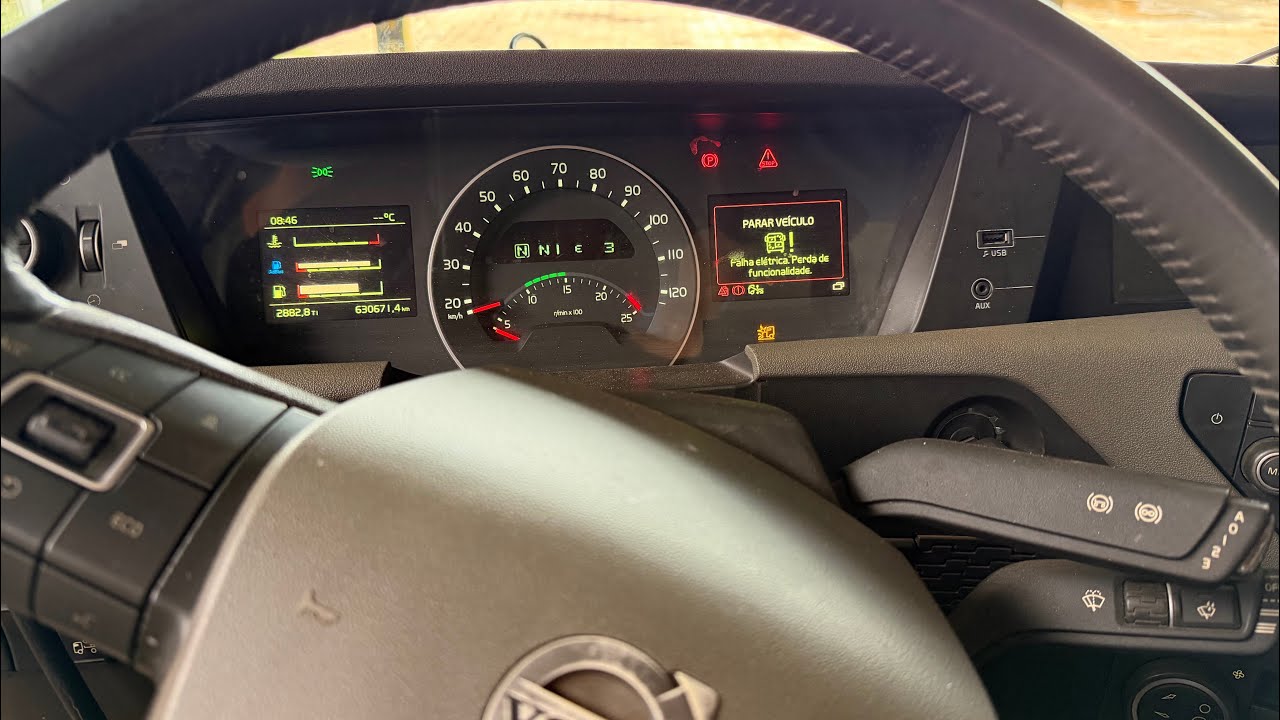 Volvo FH apitando sem parar? Veja que é possível desativar a sirene por programação