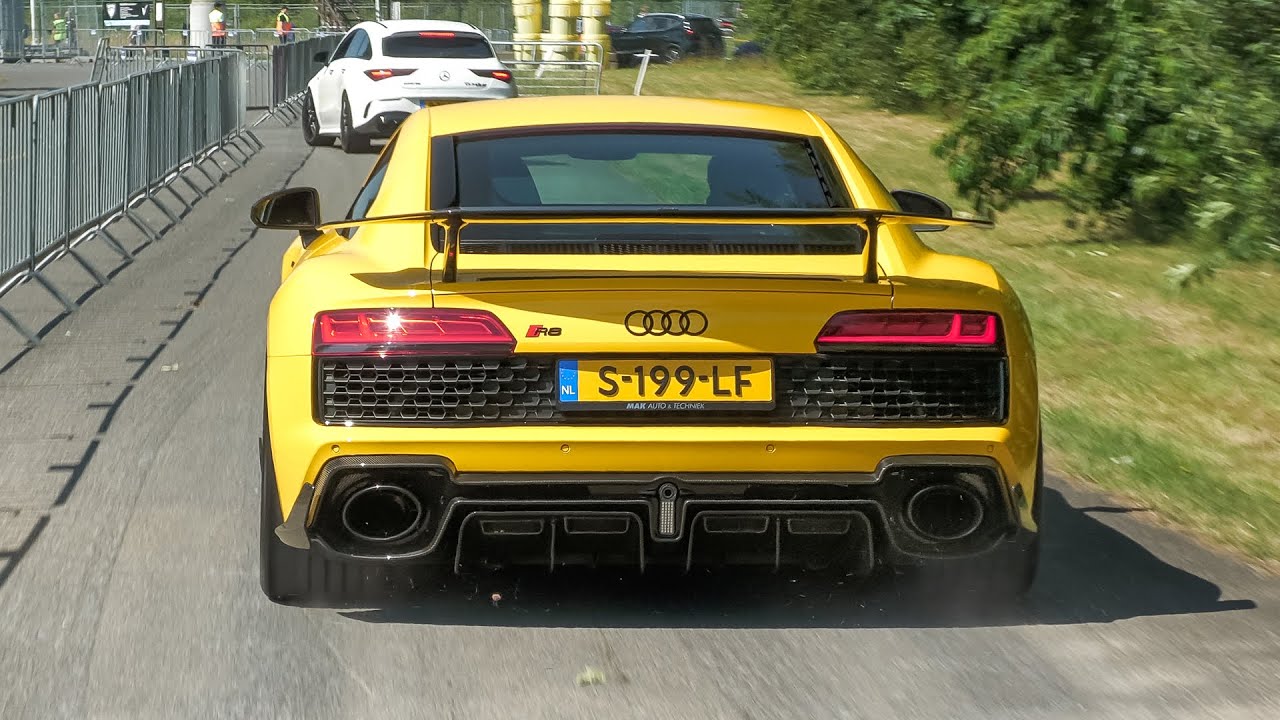 Audi R8 V10 Performance with Custom Exhaust - LOUD Accelerations, Downshifts & Crackles !