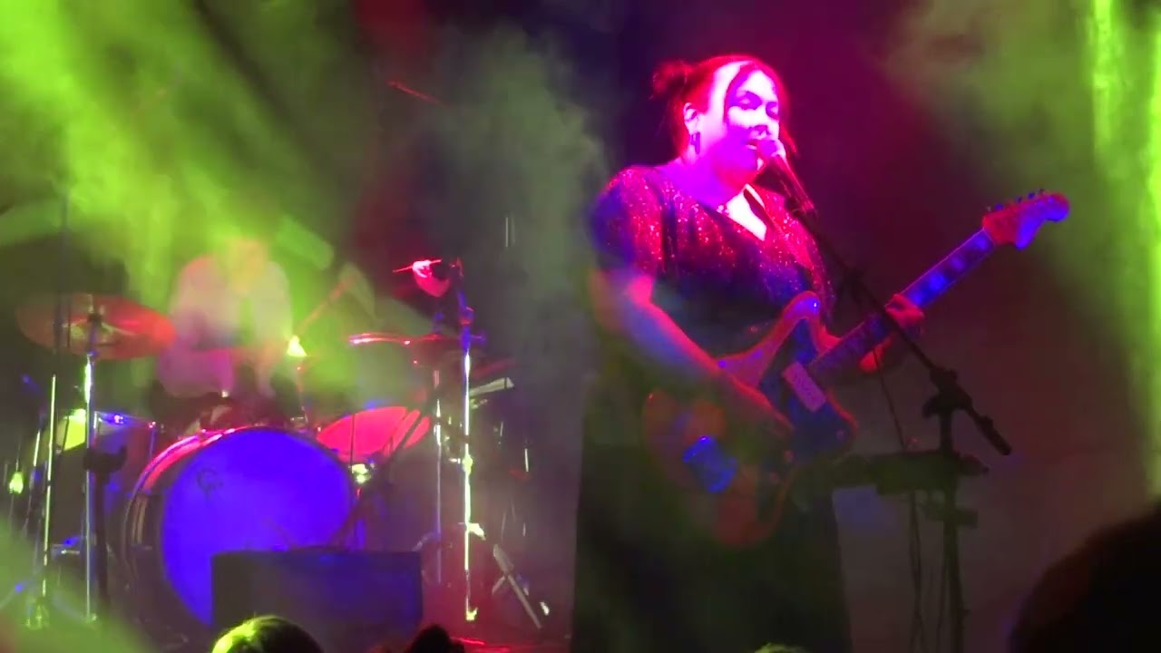 Adwaith - ETO, live at the Neuadd Ogwen, Bethesda 08/02/2025