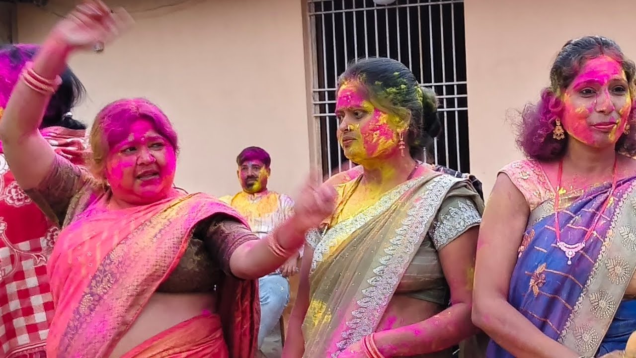 Vlogs SD is live!  मेरे लाइव में आपका स्वागत है आप सभी को होली की ढेर सारी शुभकामनाएं