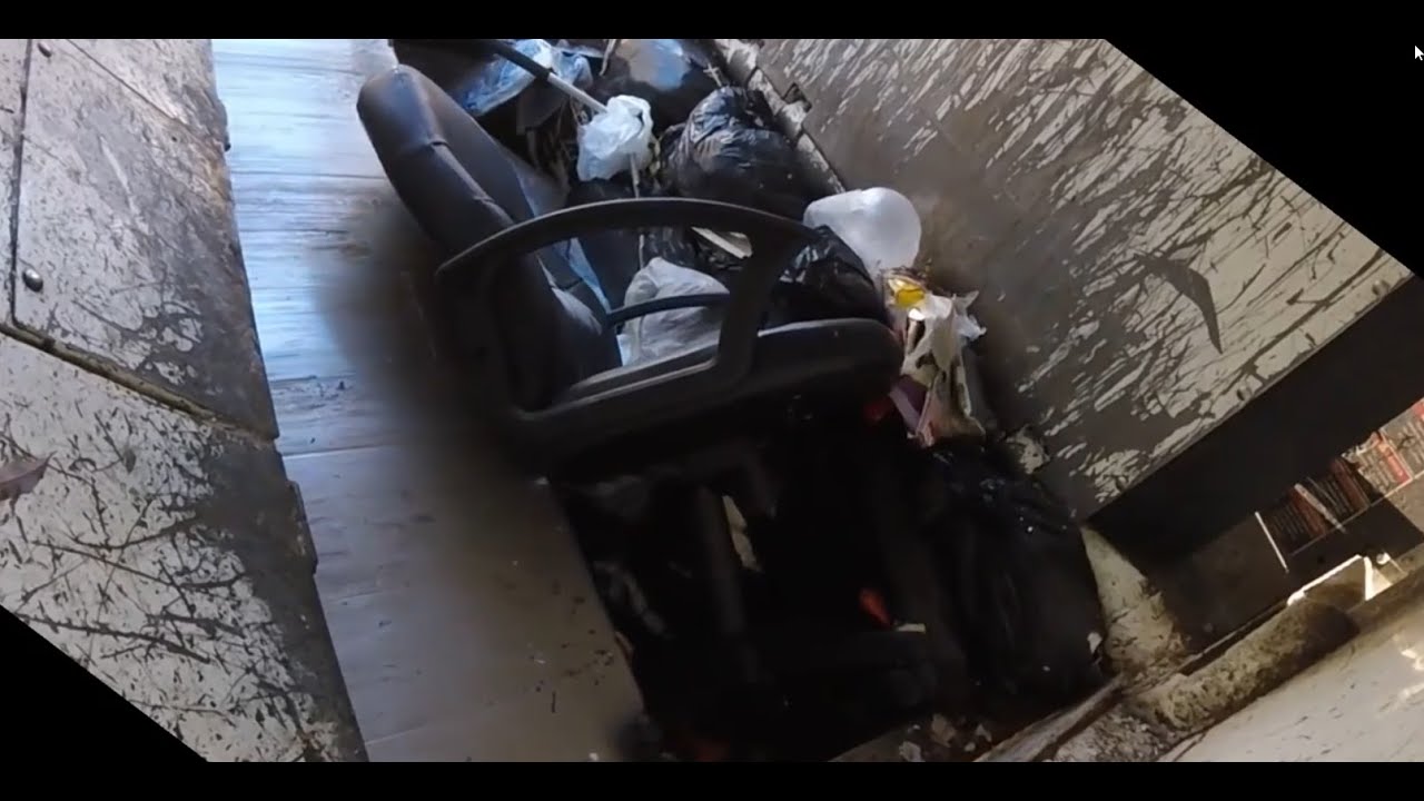 Watch This Garbage Truck Compact Smelly Trash for Recycling