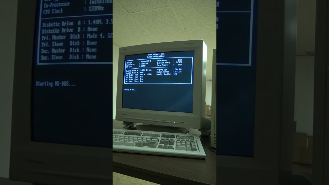 MS-DOS 6.22 in the BACKROOMS #DOScember