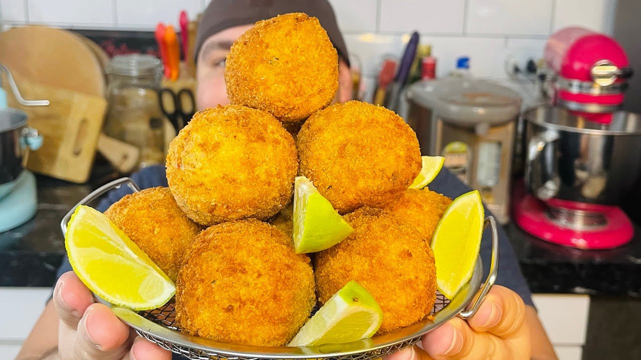 BOLOTÃO DE ARROZ CROCANTE COM CALABRESA  RECHEADO COM QUEIJO UMA DELÍCIA !!!