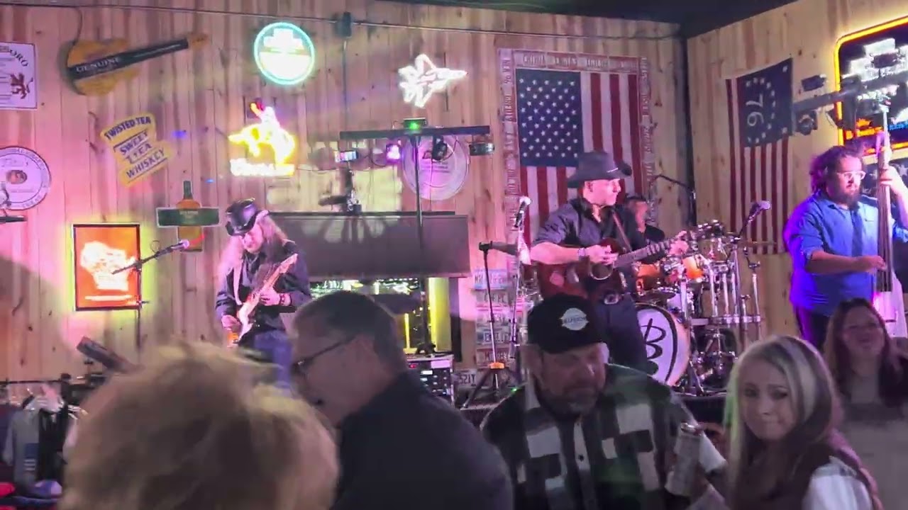 a rousing rendition of Johnny B Goode with Brent Bel at the Junkyard!