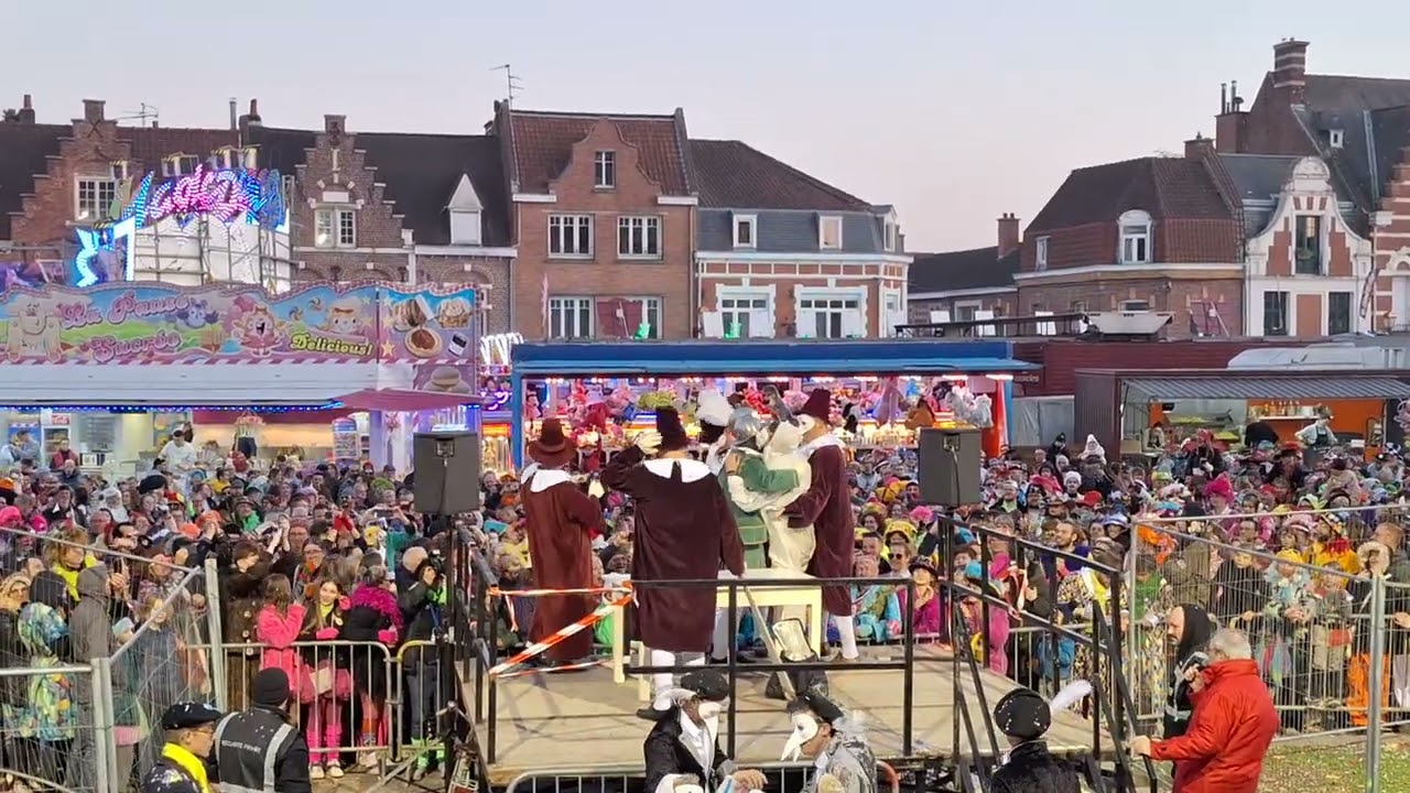 [Carnaval de Bailleul 2025) Les opérations du docteur Piccolissimo