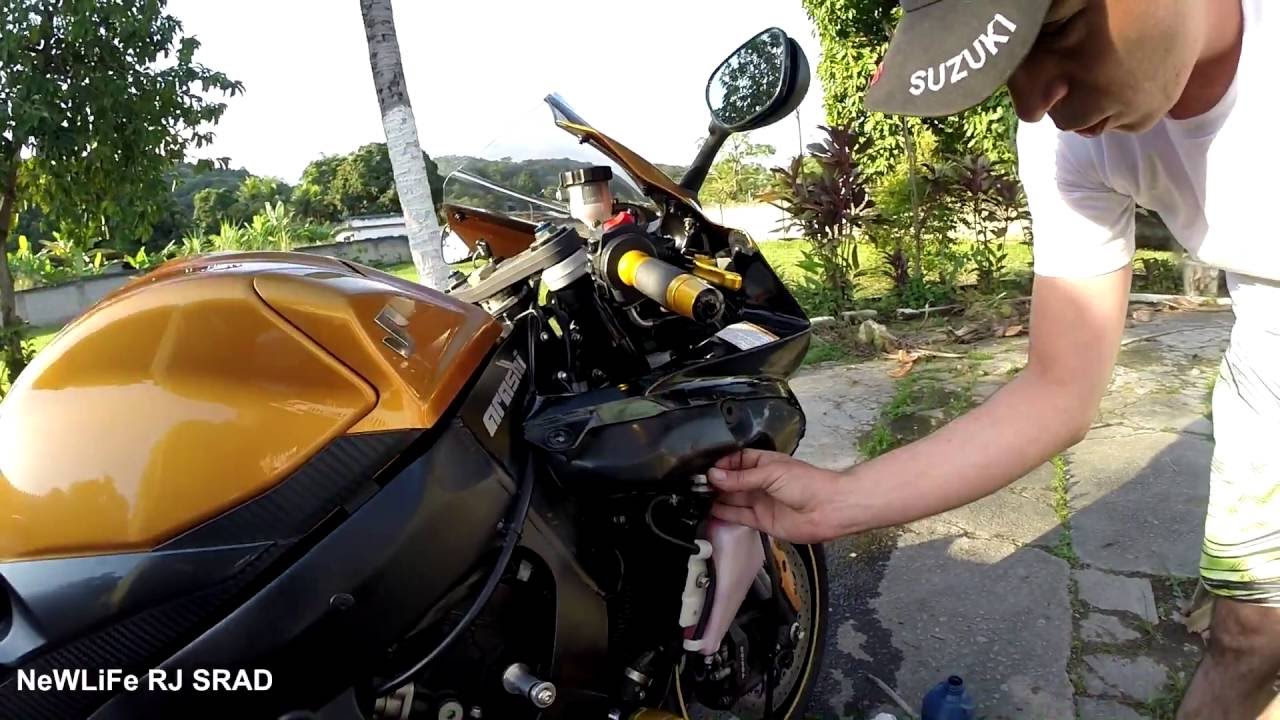 NeWLiFe RJ - TROCANDO O LÍQUIDO DE ARREFECIMENTO DA SRAD 750 / GSX R 750