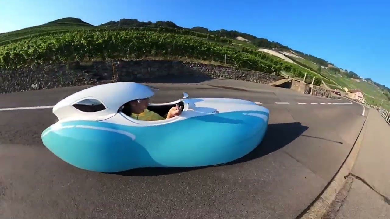 Quatrevelo sur la Route de la Corniche, Lavaux, Suisse