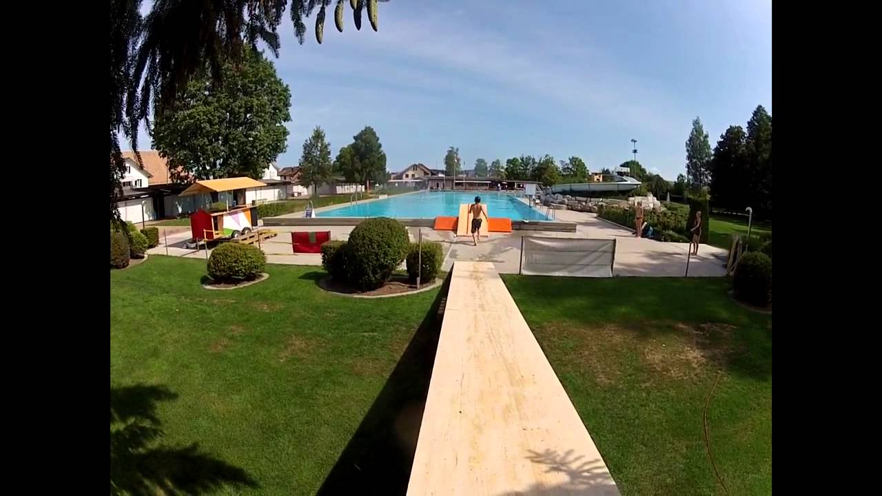 Velo Wasser Jump | Schwimmbad Koppigen