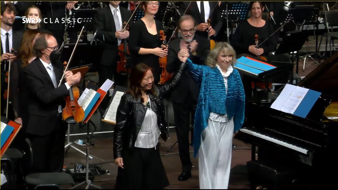 Liza Lim: ''World as Lover, World as Self'' for piano and orchestra (2021)