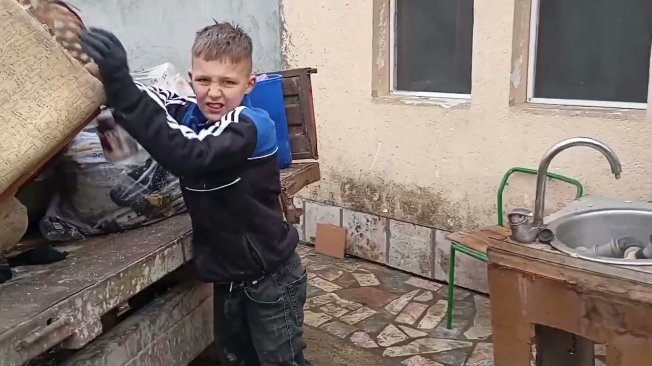 Во посета на домот на Јован Лесовски во с.Ветрен каде денес се спроведува акција од хумани граѓани