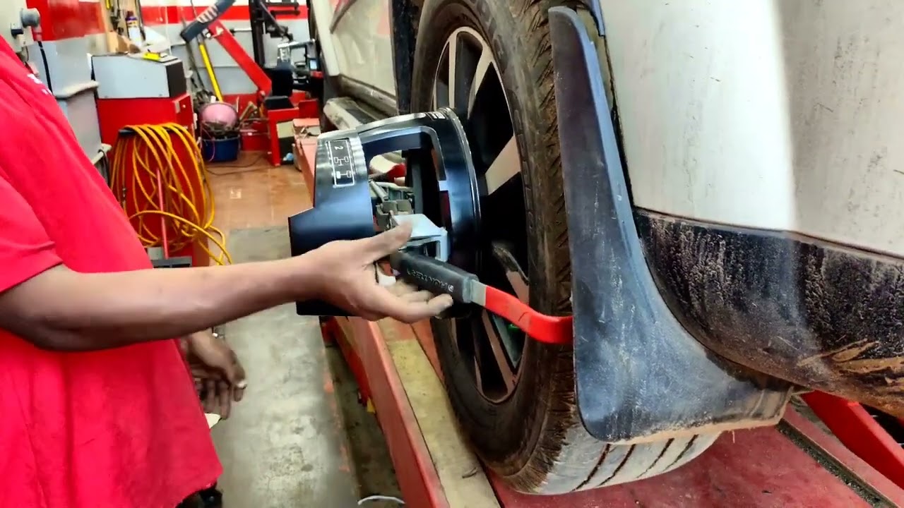 Hunter Alignment Machine. Hunter Wheel Alignment. #tanveervideos #glory