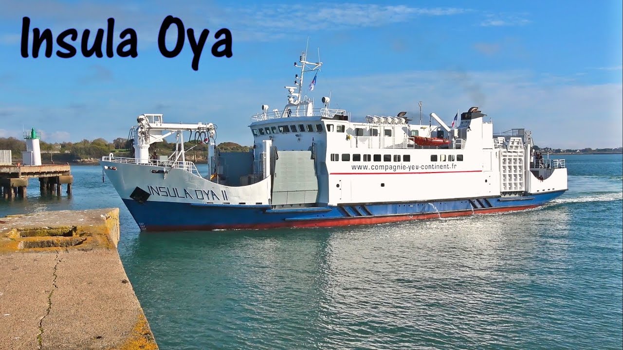 Port de pêche ; Insula Oya II ; île d'Yeu ; Manoeuvre ; Roulier ; Morbihan ; Bretagne Sud ; France