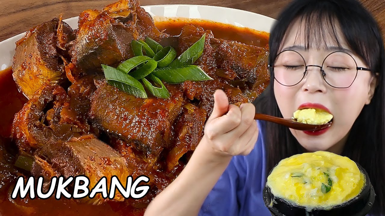 Съесть пряного тушеного минтая | ASMR MUKBANG